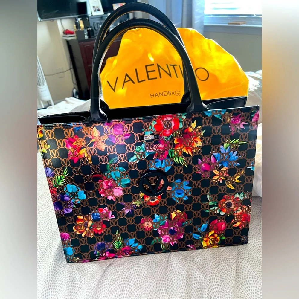 Valentino by Mario Valentino Victoria Flowery Monogram Tote bag LIKE NEW! RARE